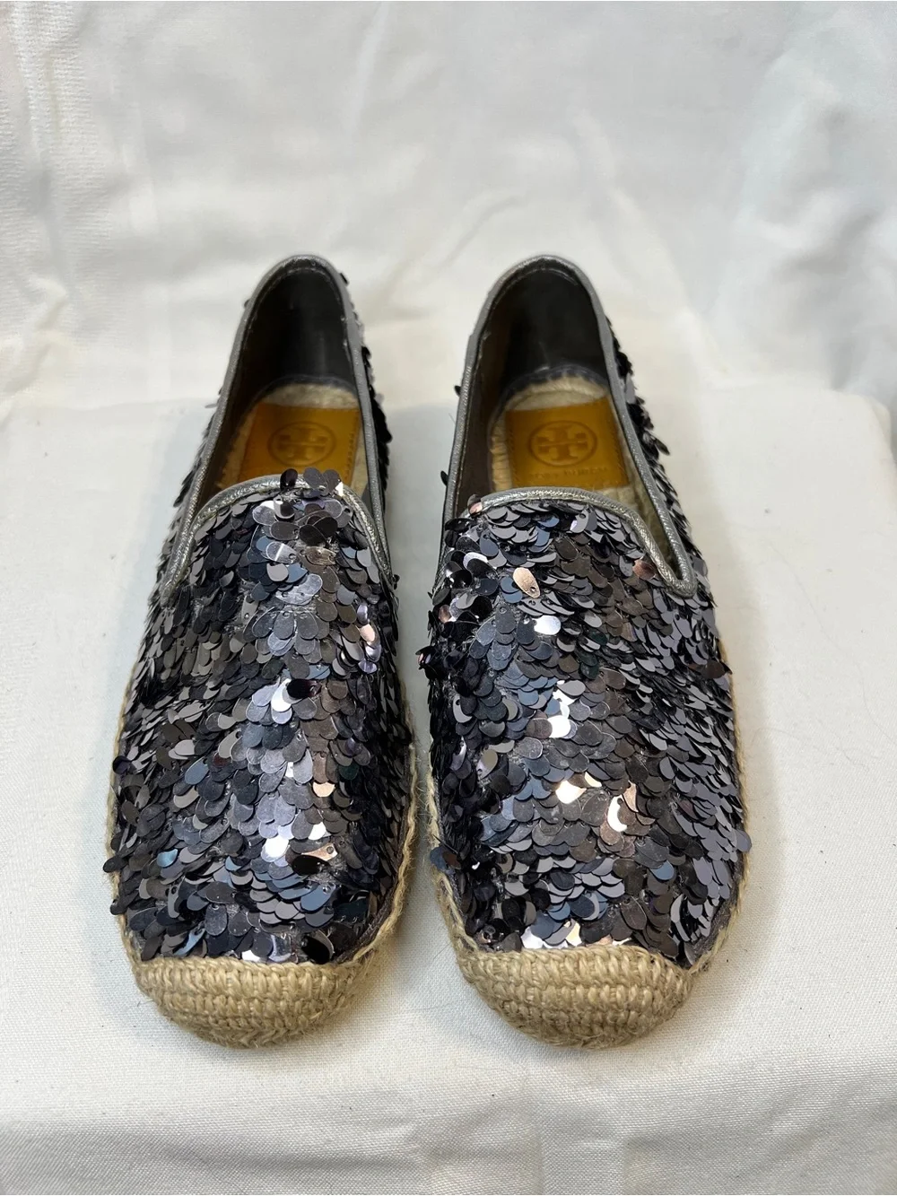 Tory Burch these euc